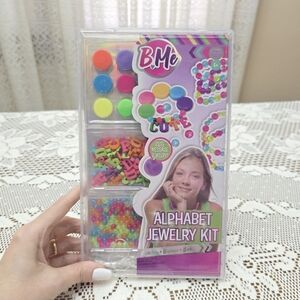 New Kids Jewelry Making Kit Arts and Crafts Activity Set Alphabet Beads Round